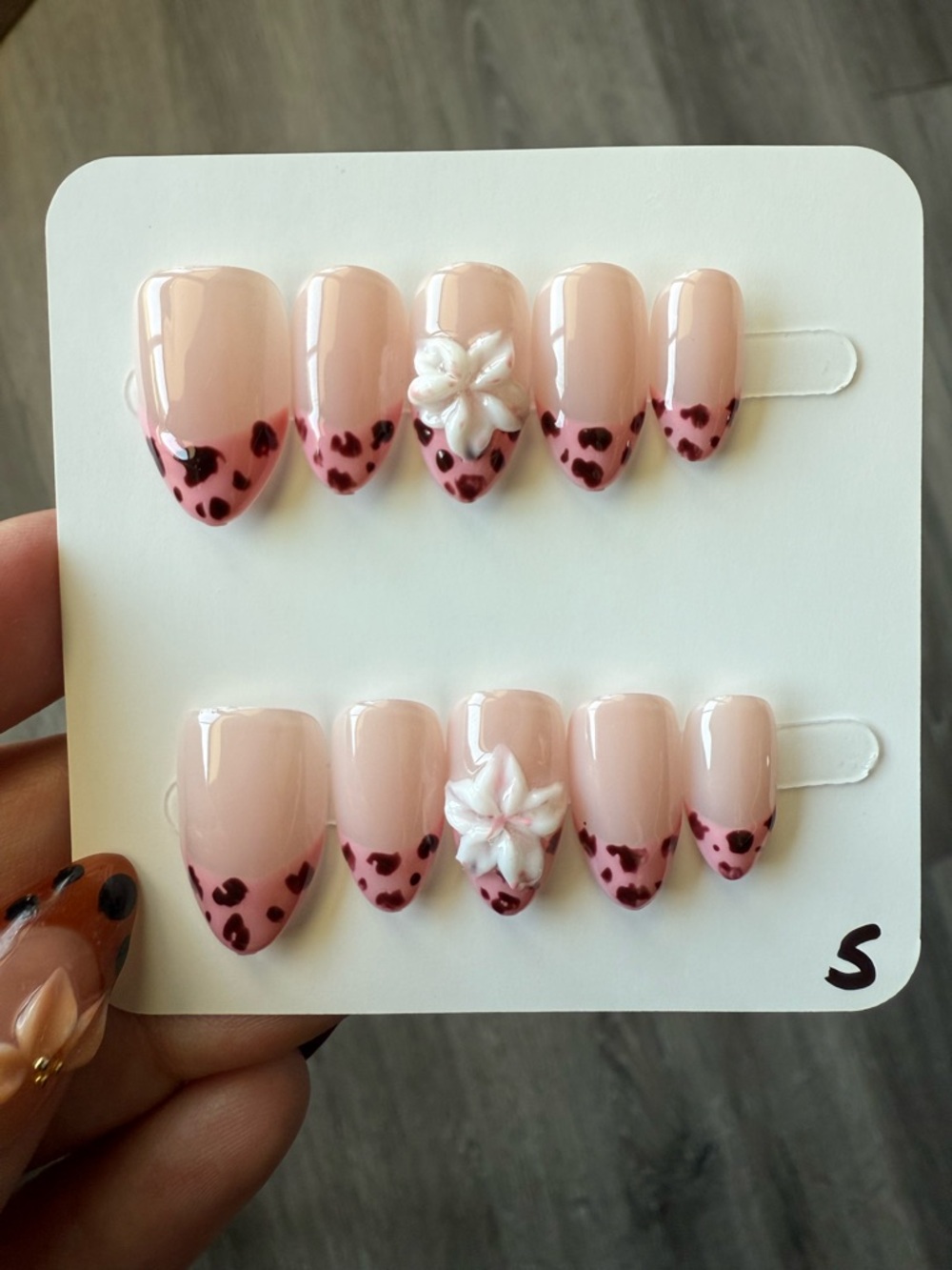 Press-On Nails - Pink Leopard Tip with White Floral Accent